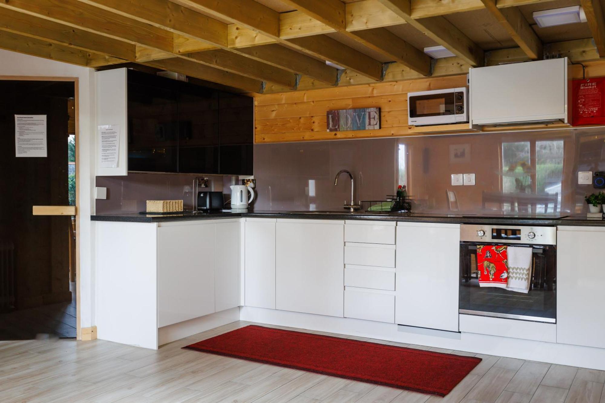 Spacious Cabin Evcharger And Free Parking Near Cambridge Exterior photo